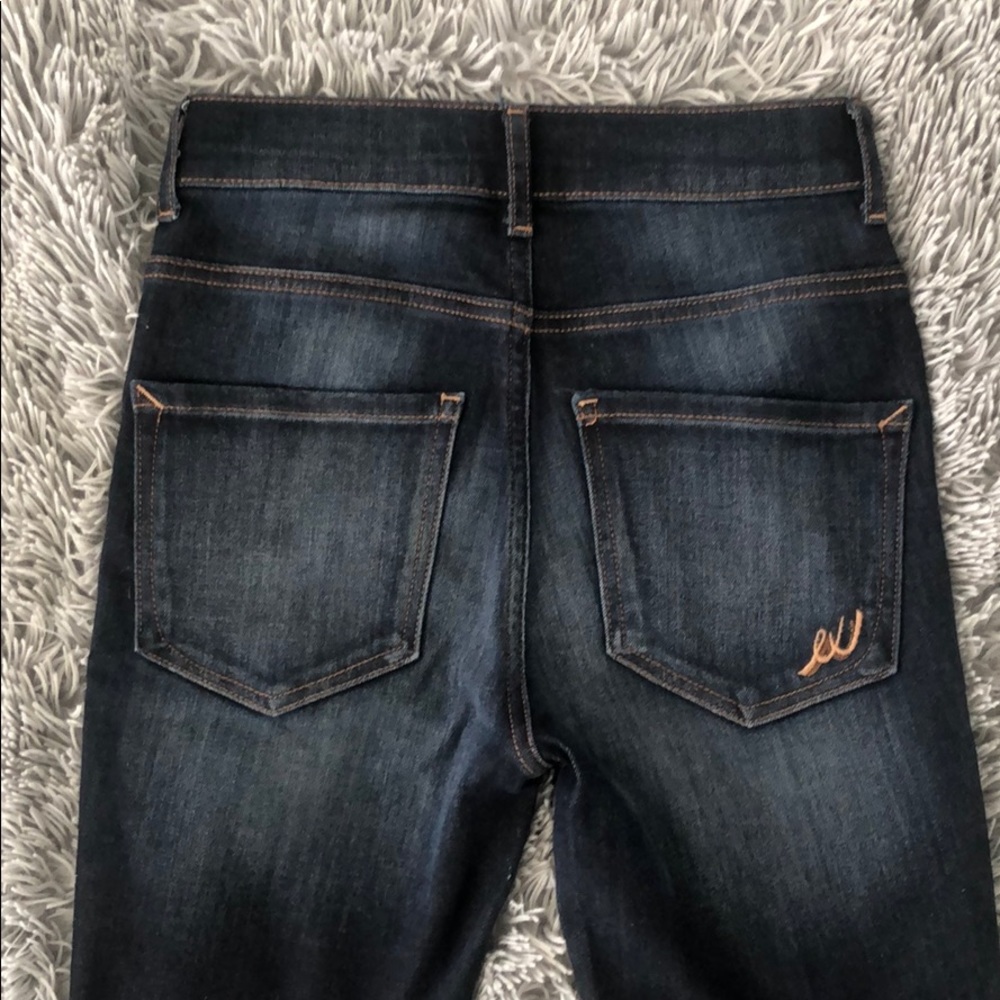 Express Zelda High Rise Distressed Legging Jean - Picture 3 of 5